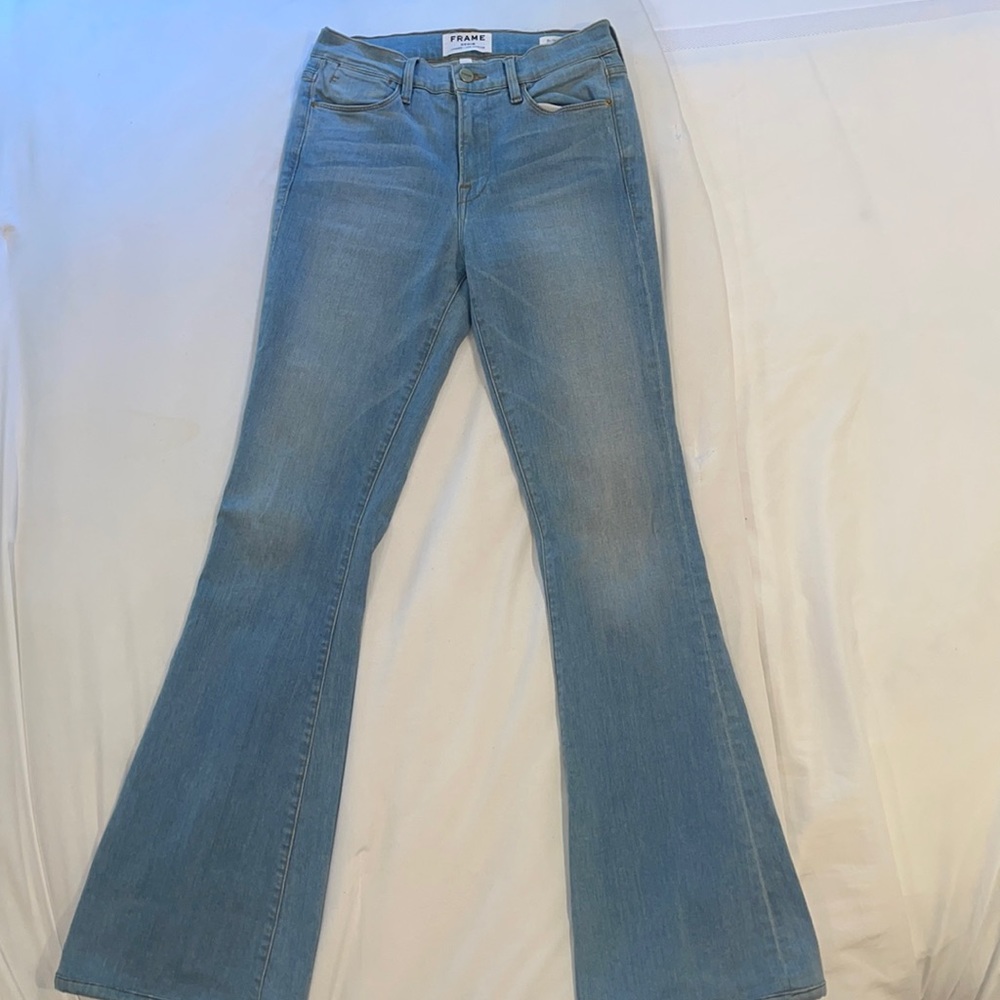 FRAME Flare Jeans